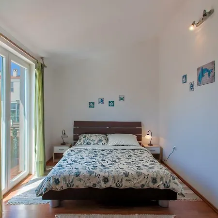 Monica Apartment *